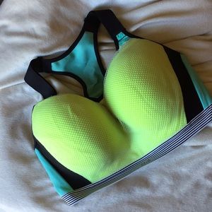 Sports bra